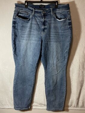 Judy Blue Slim Light Blue Denim  Boyfriend Jeans